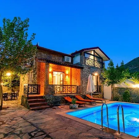 Sarnic - Stone With Private Pool For 6 Guests In Kayakoey, فيلة *
