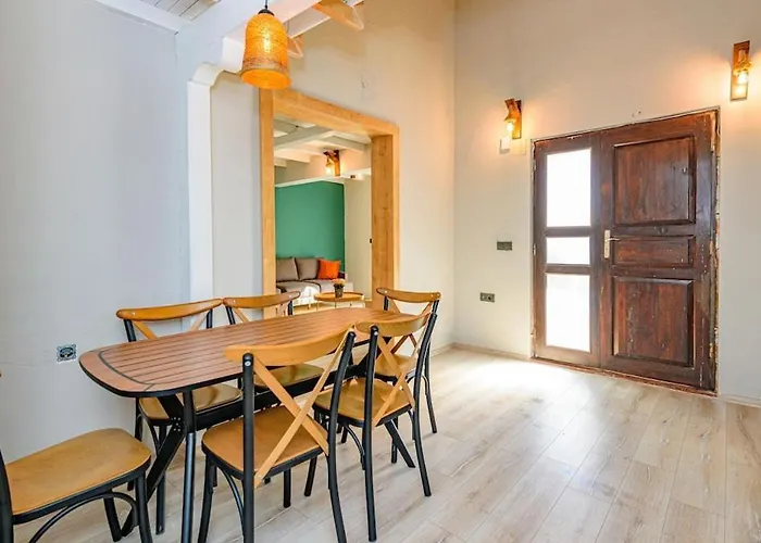 Sarnic - Stone With Private Pool For 6 Guests In Kayakoey, فيلة فتحية